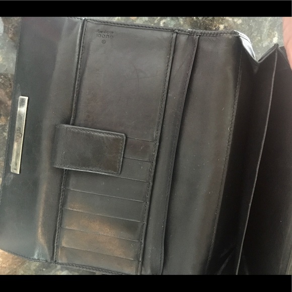 Authentic Gucci Wallet - Picture 6 of 8